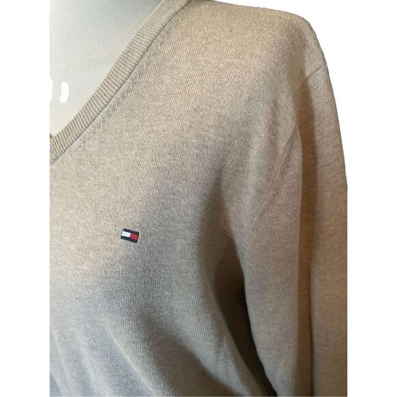 Tommy Hilfiger V-Neck Sand Colored Long Sleeve 100% Cotton Sweater Size M - Picture 3 of 11